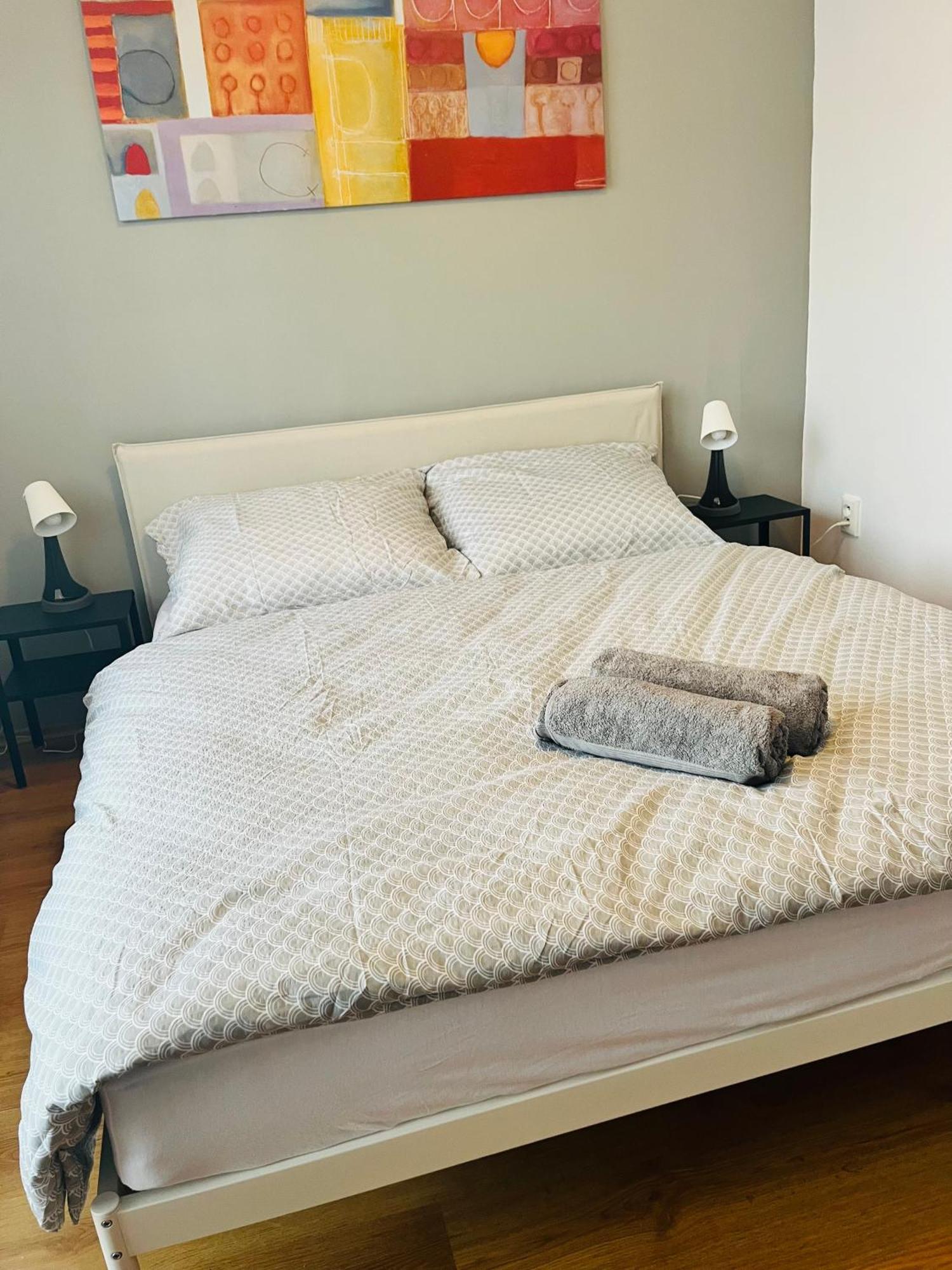 Charming Studio In The Old Town Appartement Bratislava Buitenkant foto